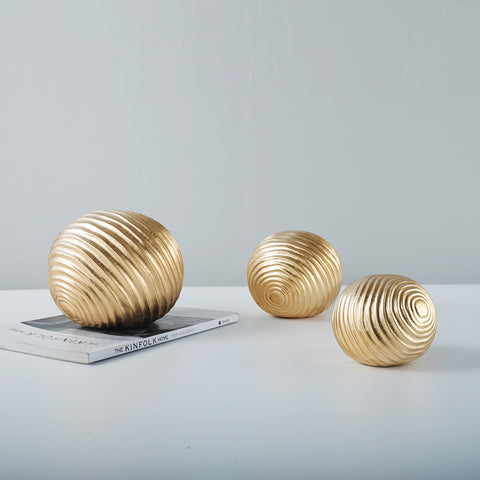 Golden Crackle Wave Ball