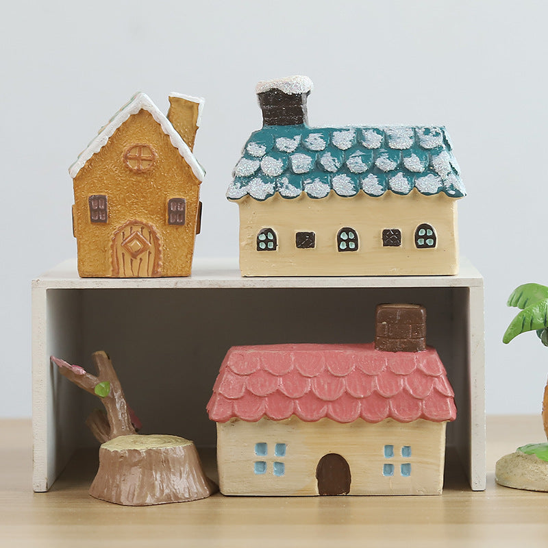 Resin Small House Sculpture - HOMYEA