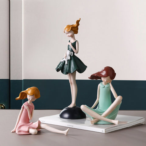 Girl Resin Sculpture - HOMYEA