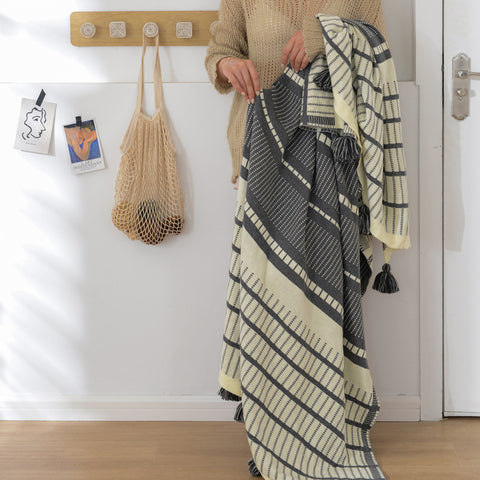 Geometric Patterns Fringe Lace Blanket - HOMYEA