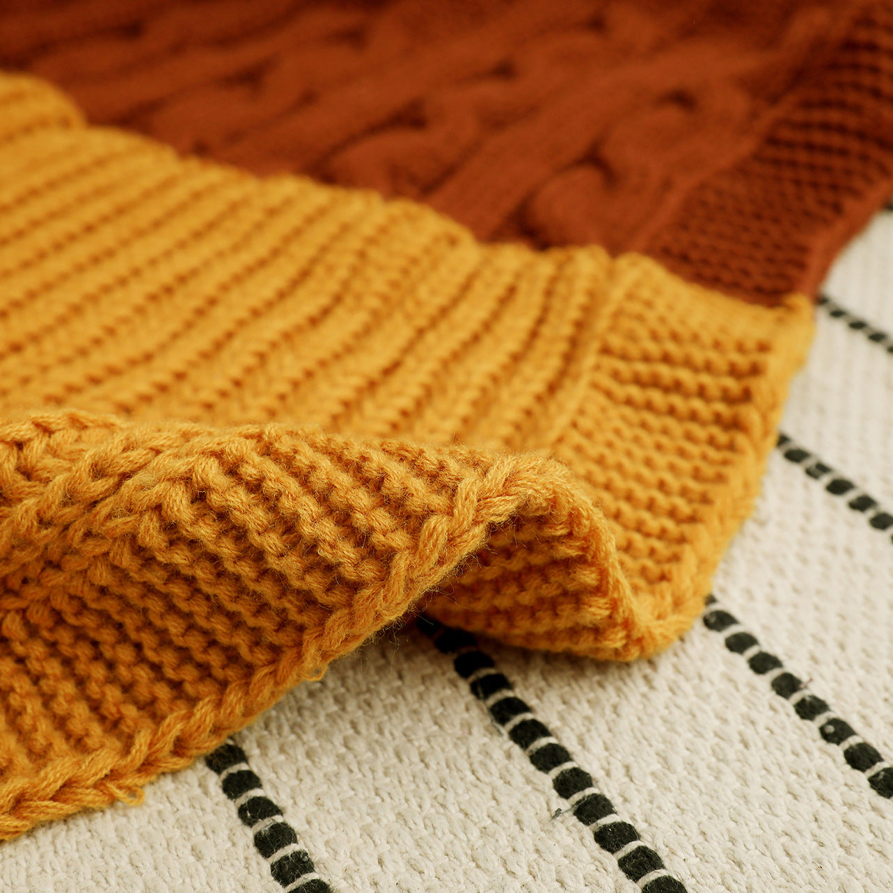 Stitching Knitted Blankets - HOMYEA