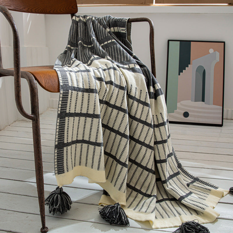 Geometric Patterns Fringe Lace Blanket - HOMYEA